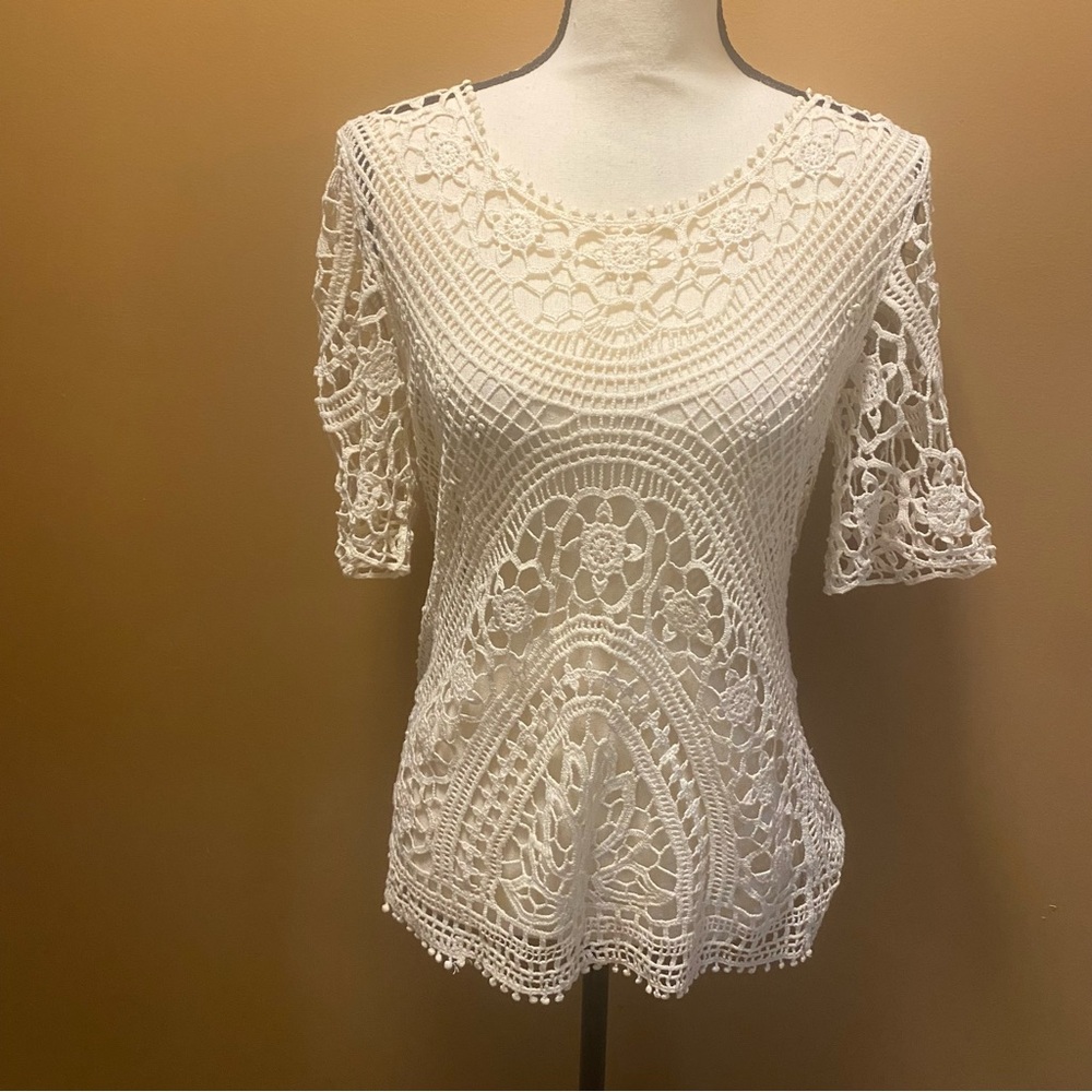 Women’s Solitaire beige crochet knit top shirt size S